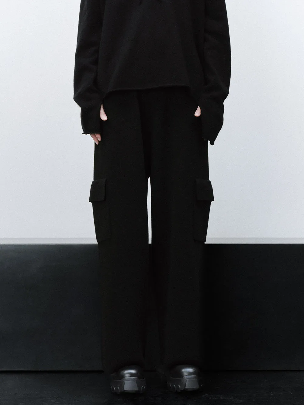 (EQUILIBRIUM) (UNISEX) ETHAN CASHMERE WOOL KNIT PANTS (BLACK)