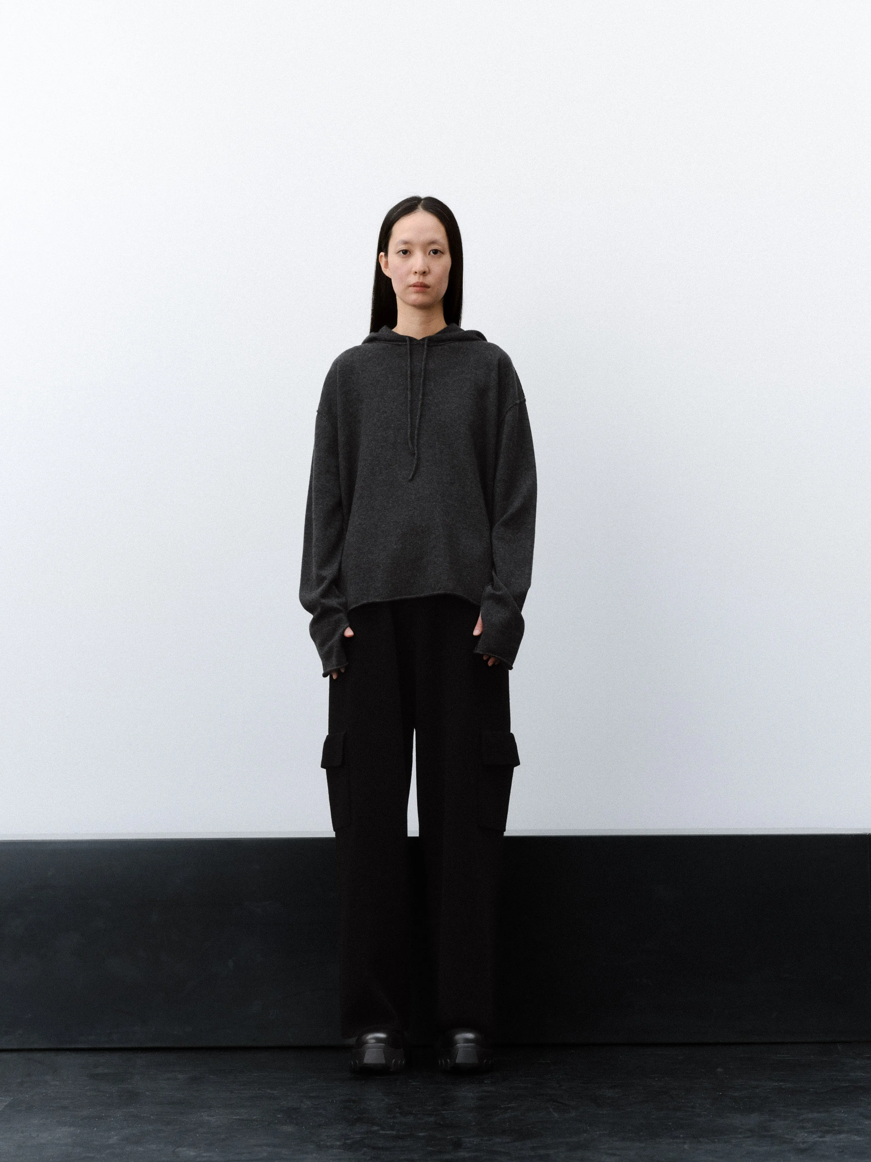 (EQUILIBRIUM) (UNISEX) ETHAN CASHMERE WOOL KNIT PANTS (BLACK)