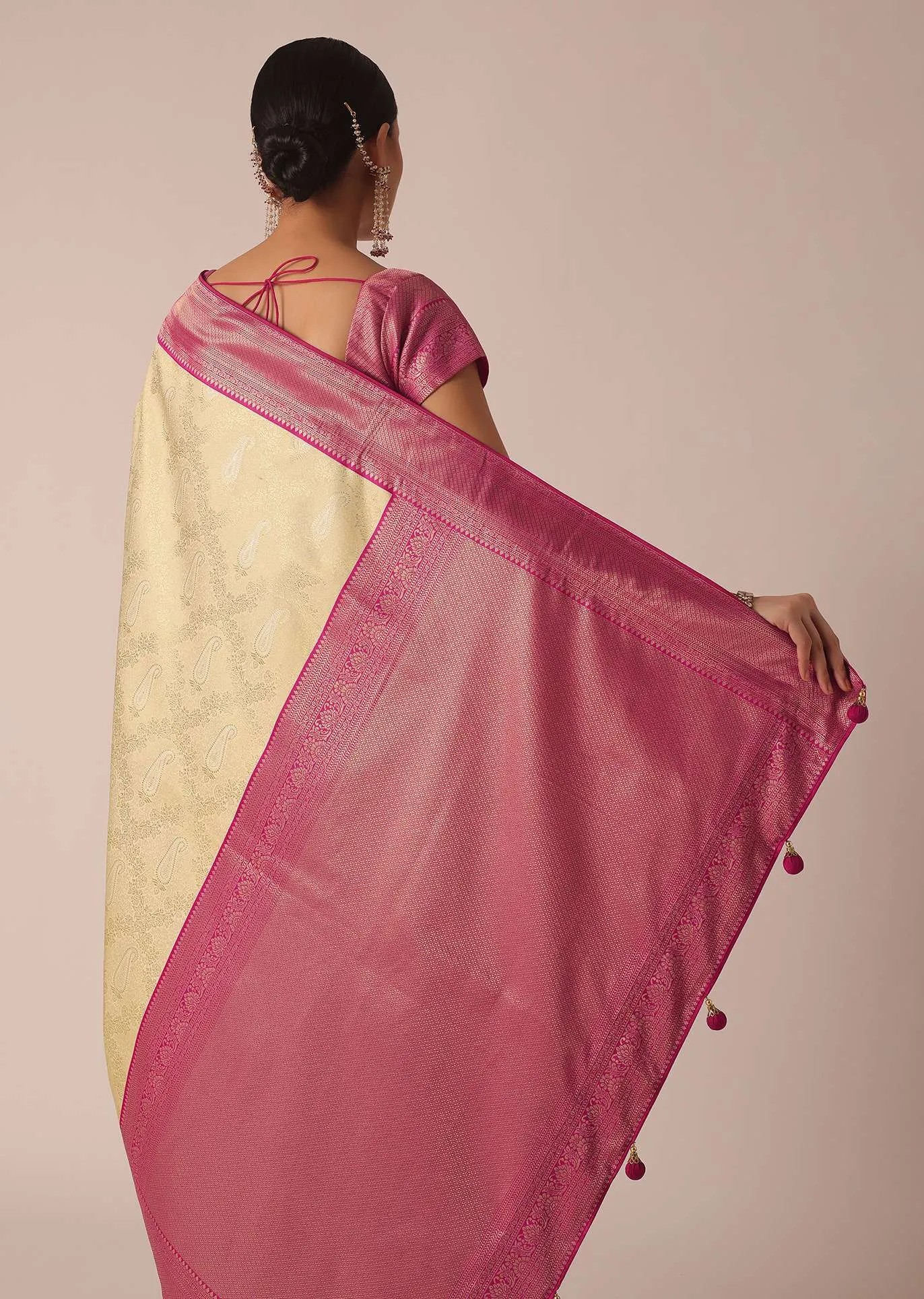 Gold Saree In Brocade Silk With Woven Motifs And Unstitched Blouse Piece